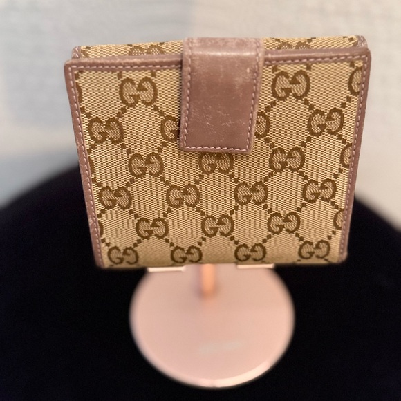 Gucci Tan and Brown Monogram Wallet - Picture 5 of 14